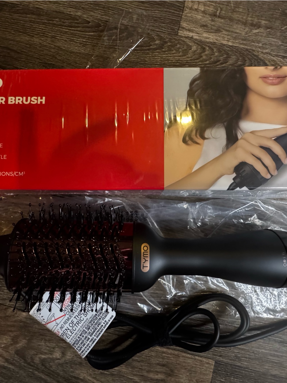 Tymo Heated Round Brush - Black and Burgundy